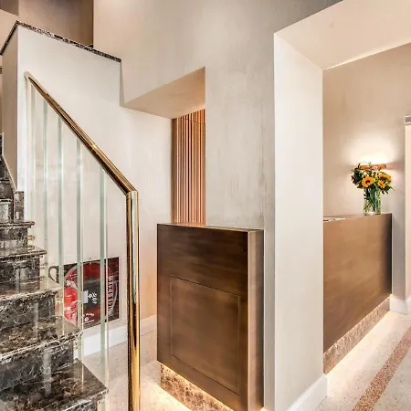 Dbh - Boutique 4* Como